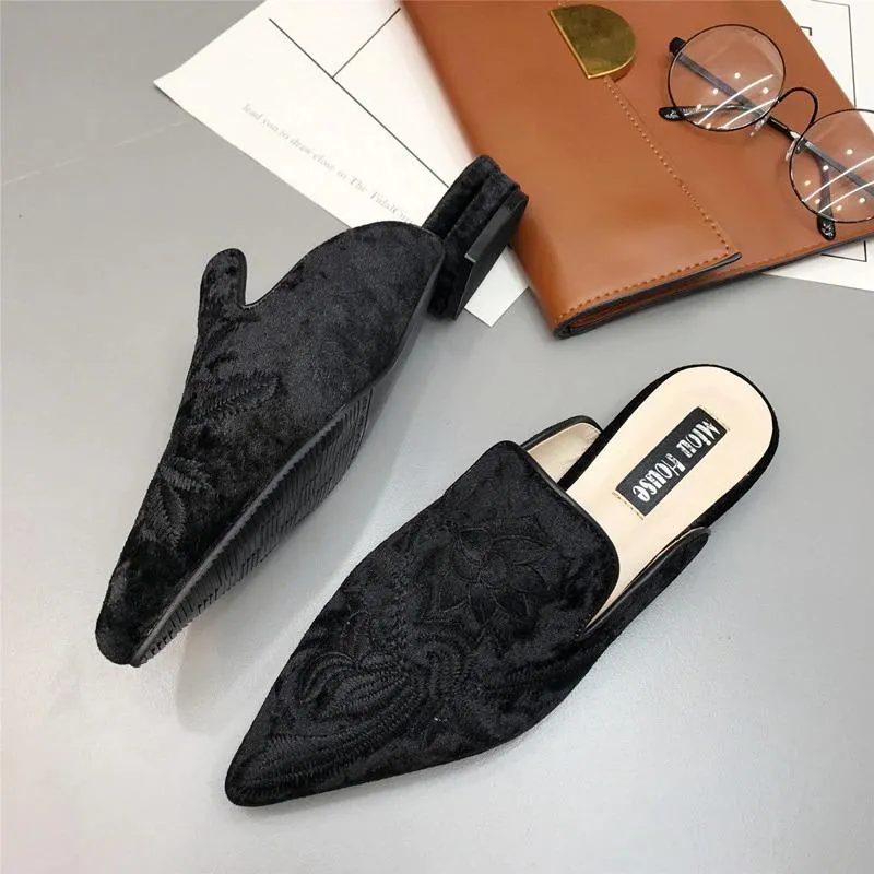 Floral Embroidered Velvet Pointed Toe Loafers Shoes