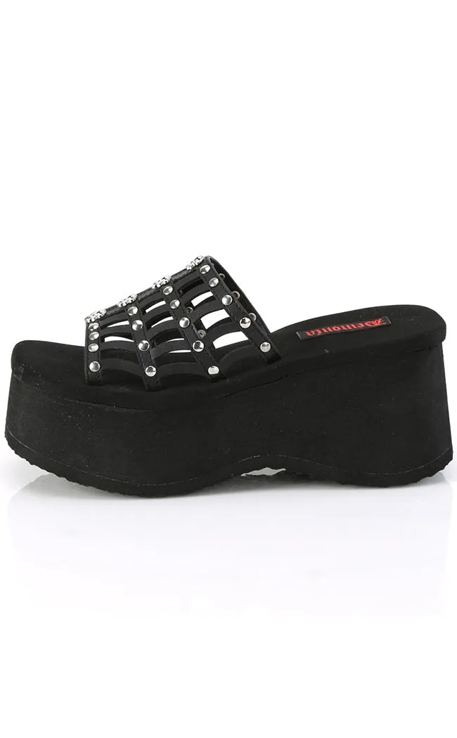 FUNN-13 Black Spiderweb Platform Sandals