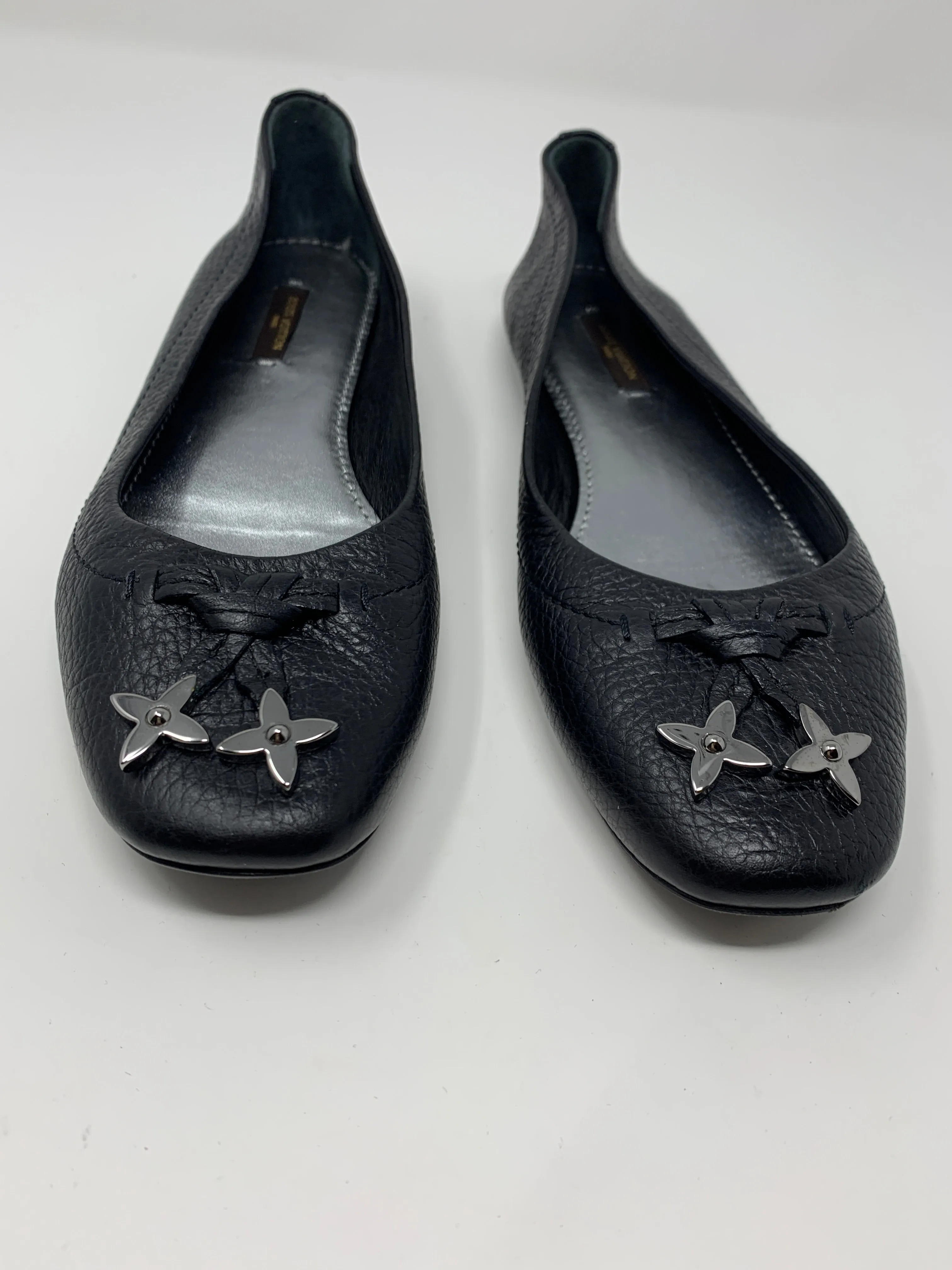 Louis Vuitton Flats!