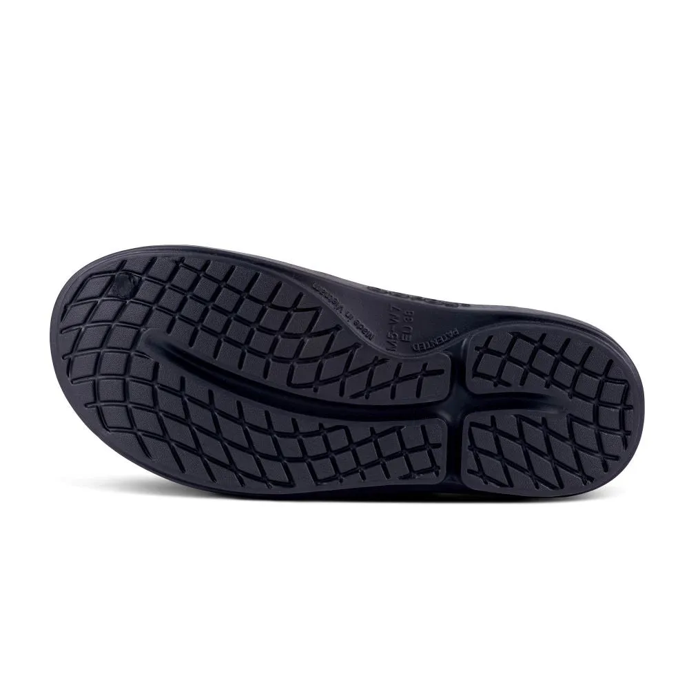 'OOFOS' Women's OOcloog Luxe Pixel Clog - Black / Camo