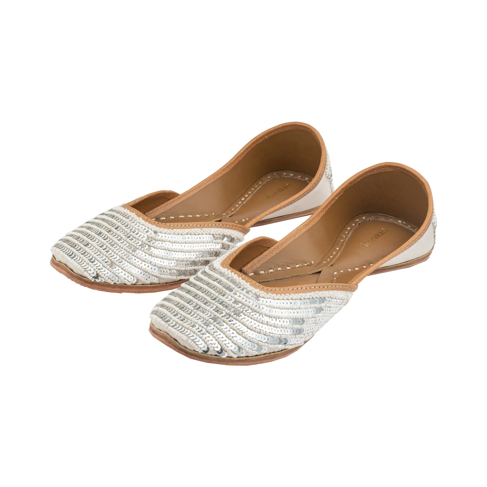 Silver Luna Women's Kolhapuri Leather Jutti