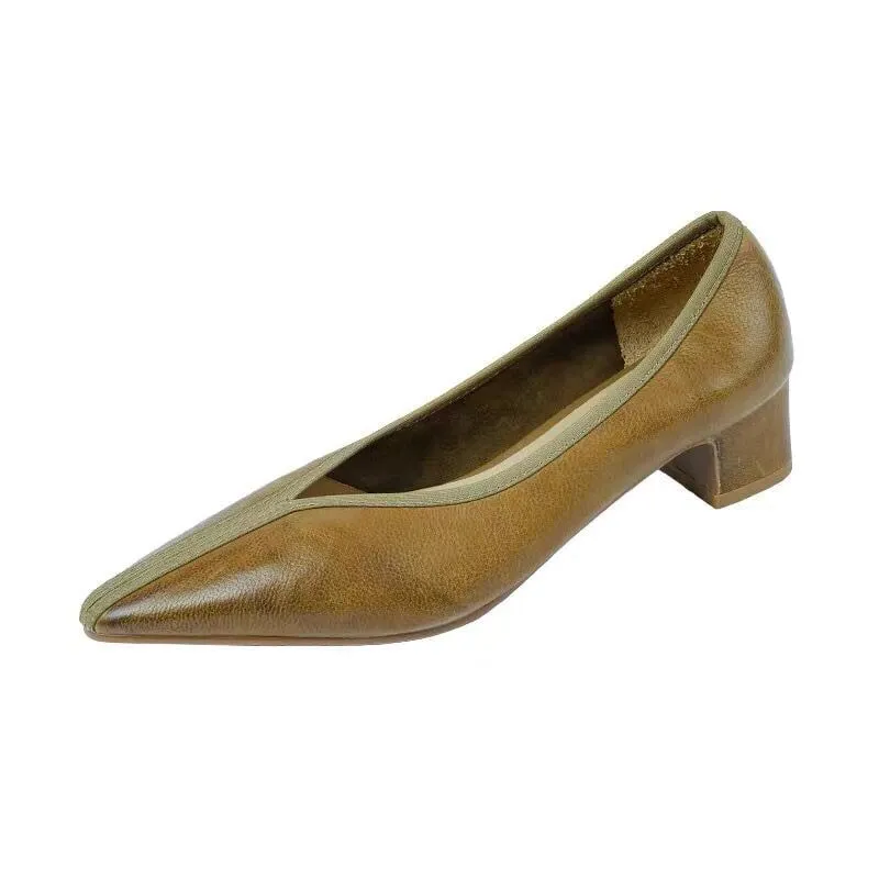 Soft Leather Slip On Flats in Beige/Black/Khaki