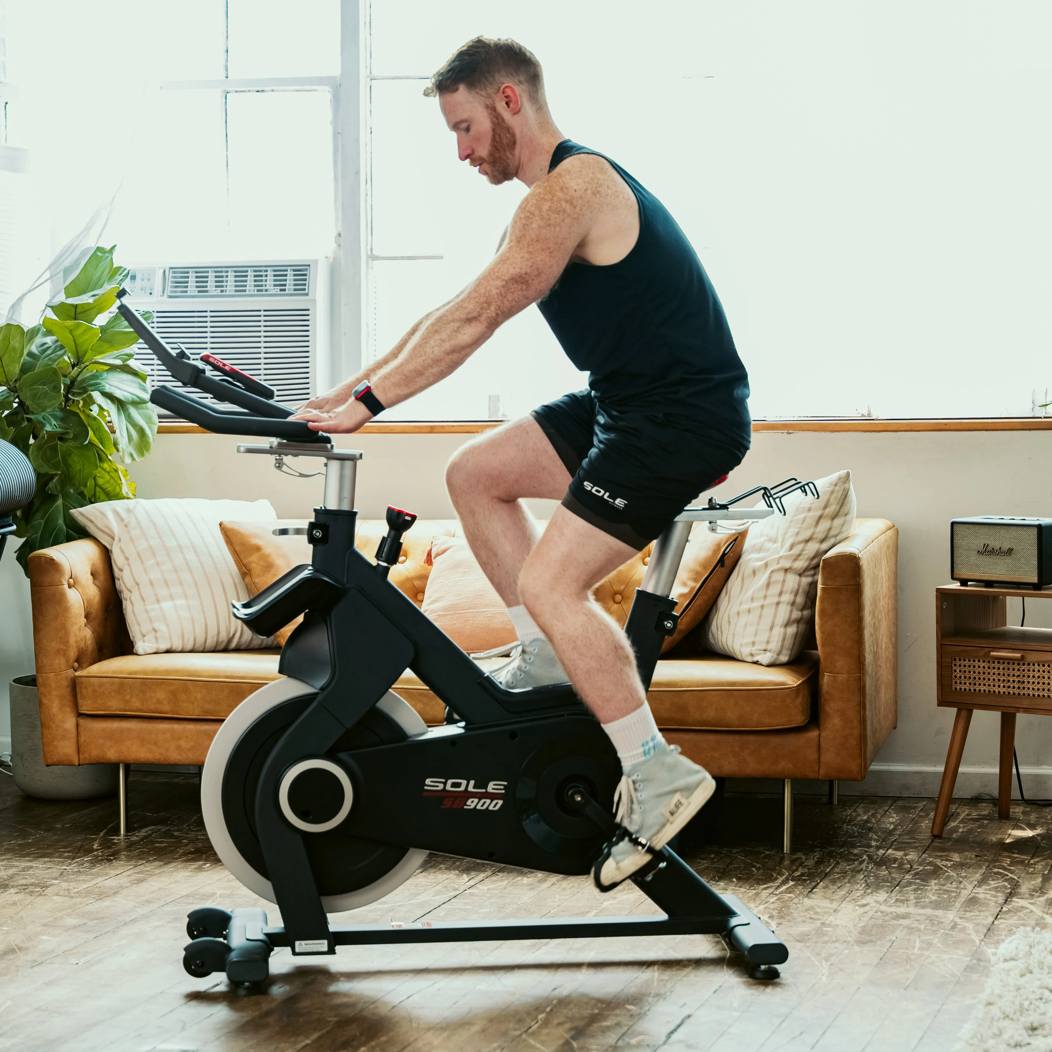 SOLE SB900 Exercise Bike