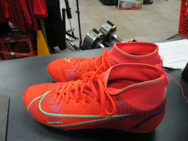 Used Nike Mercurial Soccer Cleats Size 6.5 (Left Heel Cut)