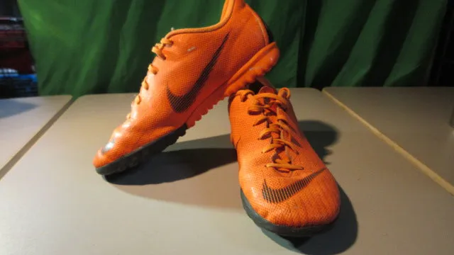 Used Nike MercurialX VaporX 12 Club TF 'Total Orange' Indoor Soccer Cleats Y5