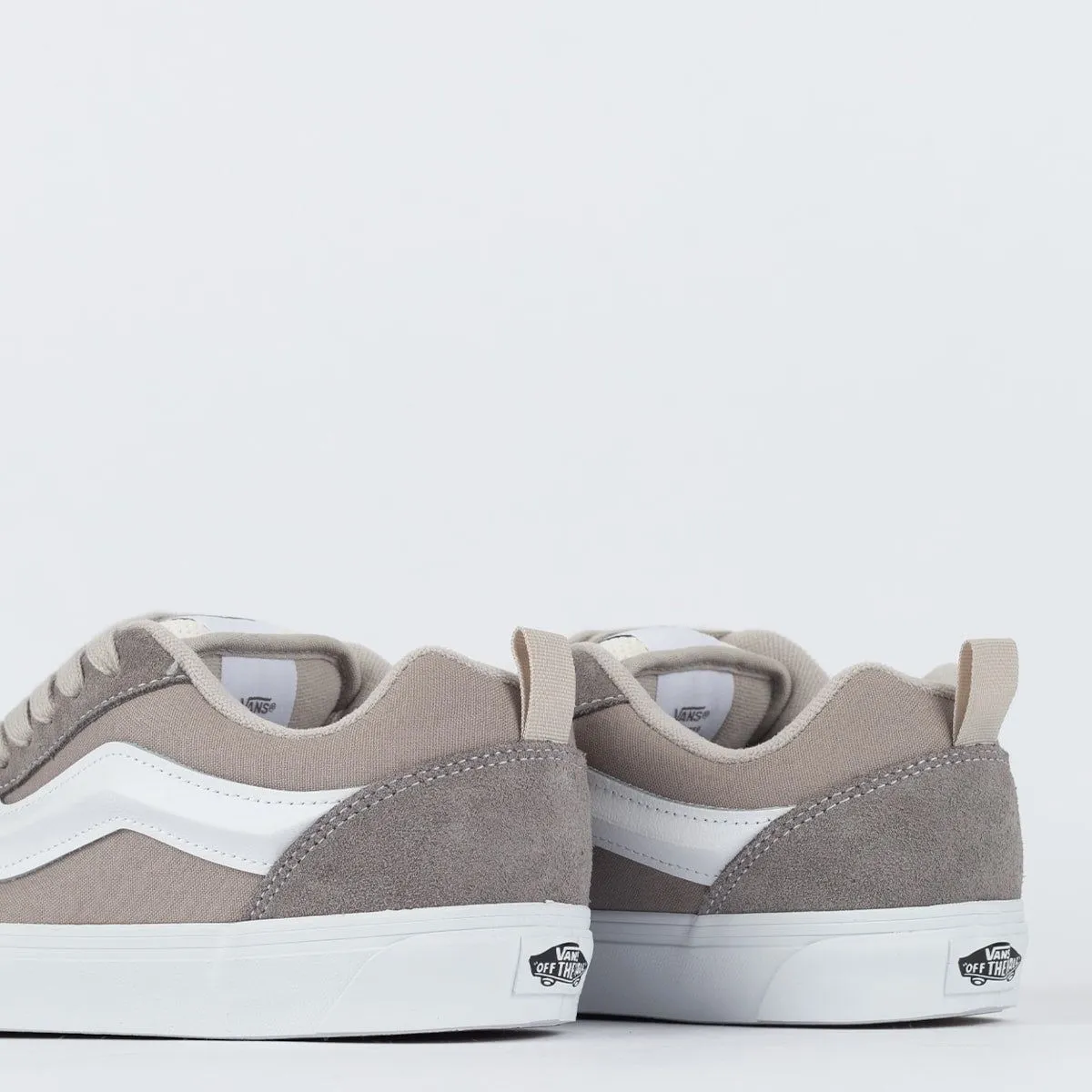 Vans Men's Knu Skool Shoes - Grey / White