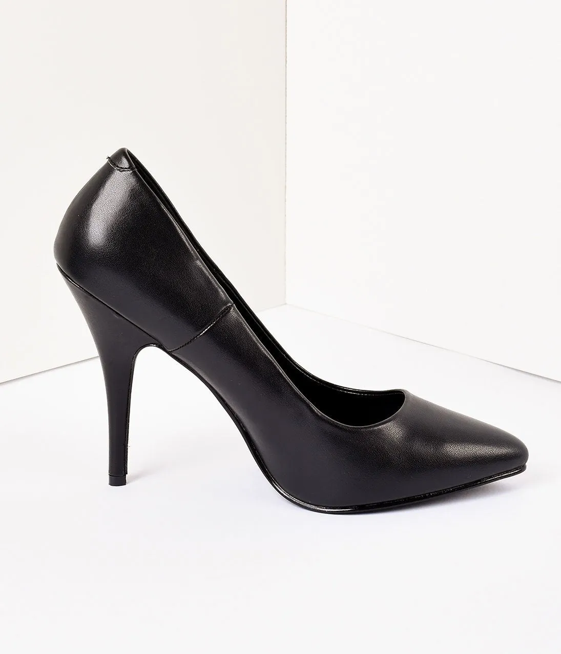 Vintage Style Black Leatherette Seduce Pumps