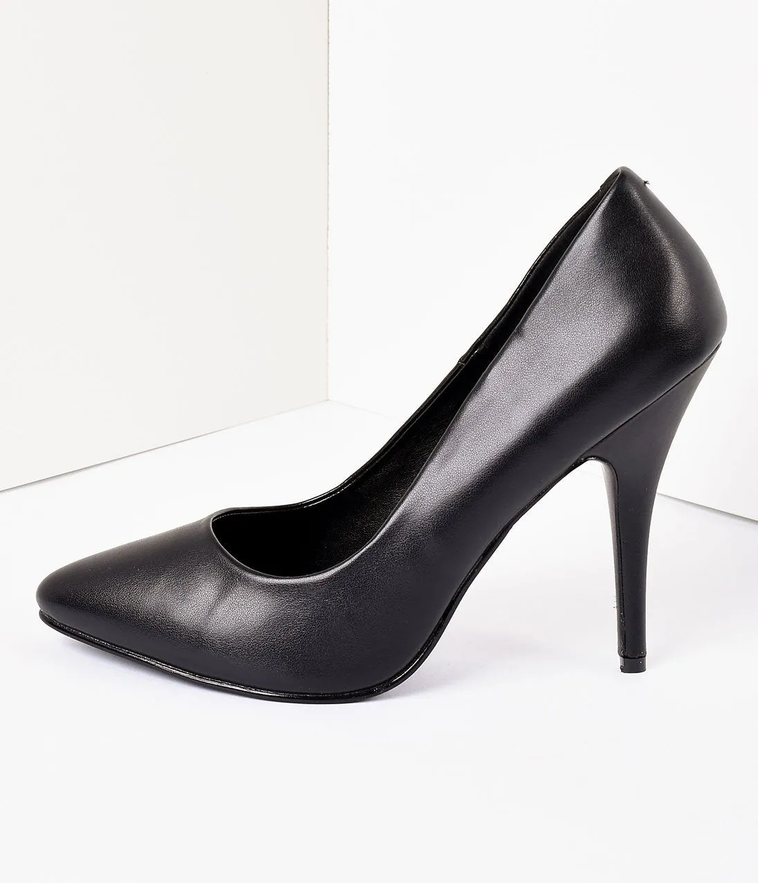 Vintage Style Black Leatherette Seduce Pumps