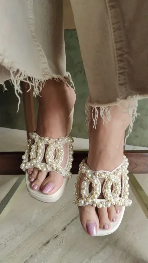 White Pearl Motif Wedges